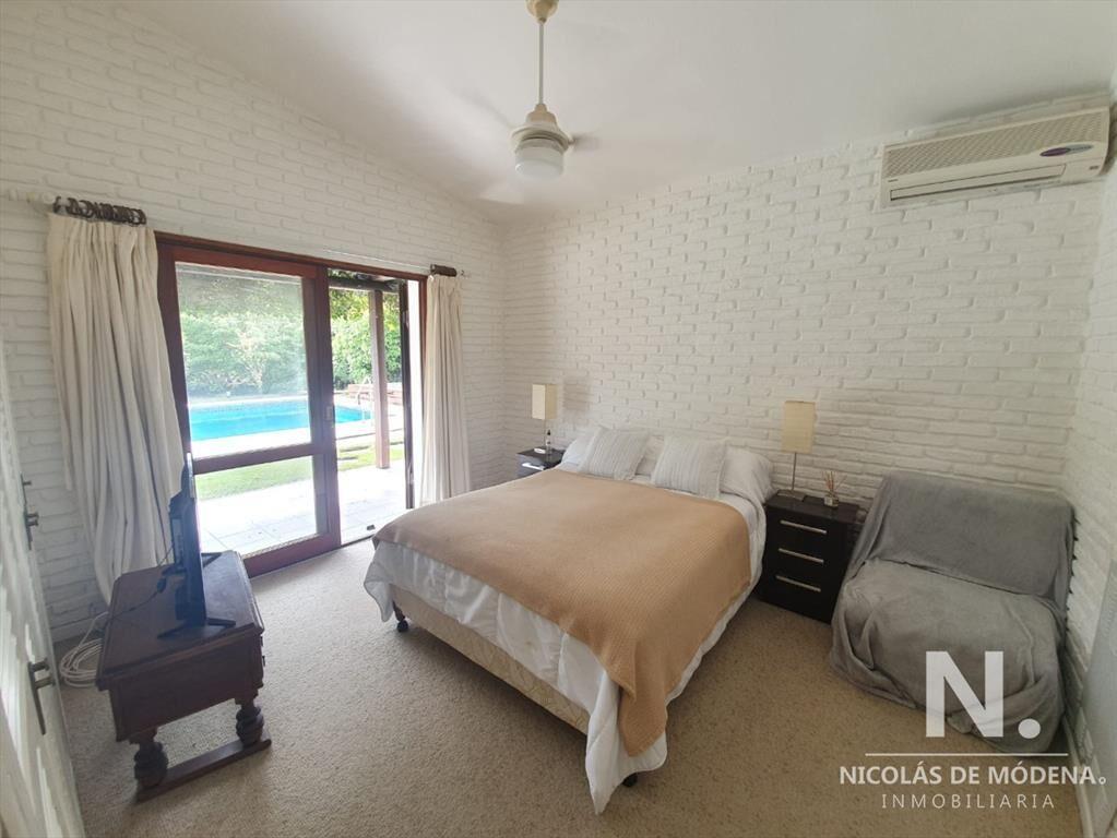 Casa en Alquiler Anual, Pinares a pasos del mar, Punta del
