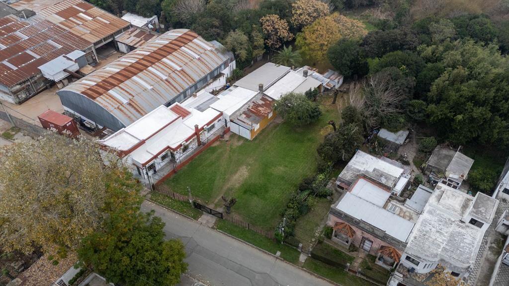 Venta Terreno 3.686 m2 con 2 Casas, Unión