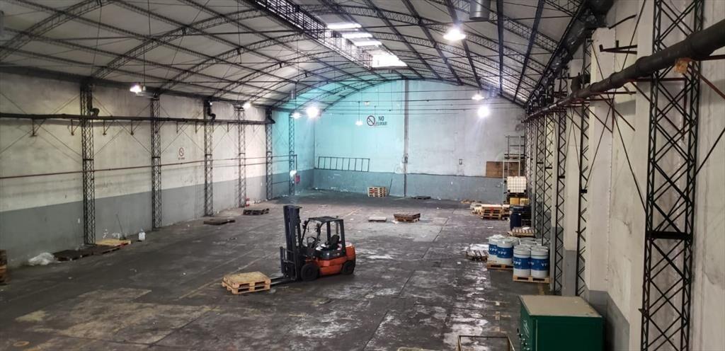 En Aguada, excelente nave y oficinas, gran presencia!!! Ide