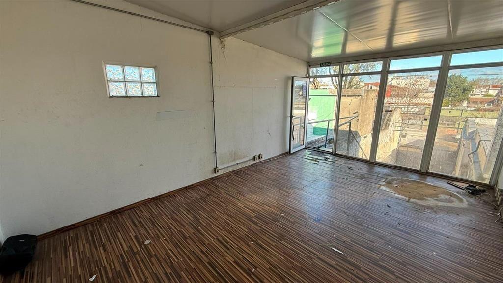 Próximo Bvar Artigas esq. Yaguari, deposito + oficinas, 290