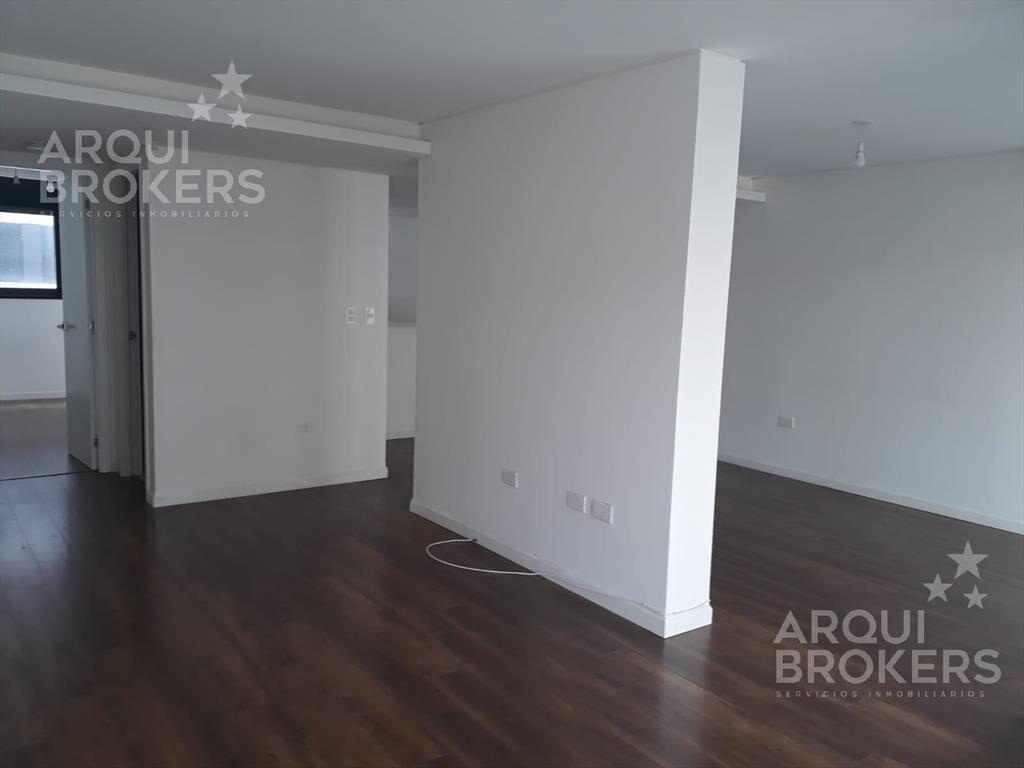 Alquiler apartamento dos dormitorios en Barrio Sur -702