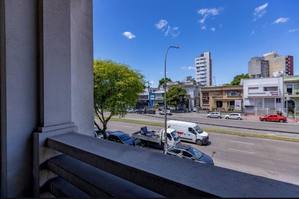 Casa en alquiler en Tres Cruces para empresa