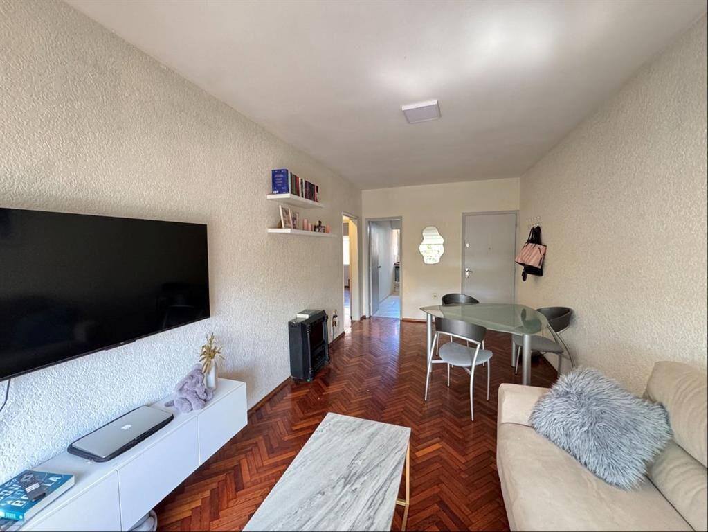 Próximo a Rambla, 2 D, GGE, Balcon al frente