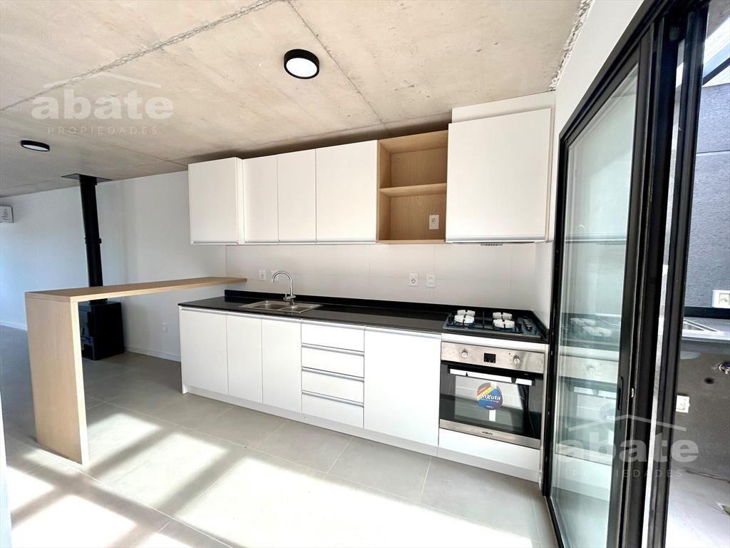 Venta casa de 3 dormitorios, dos baños a estrenar en Lagoma