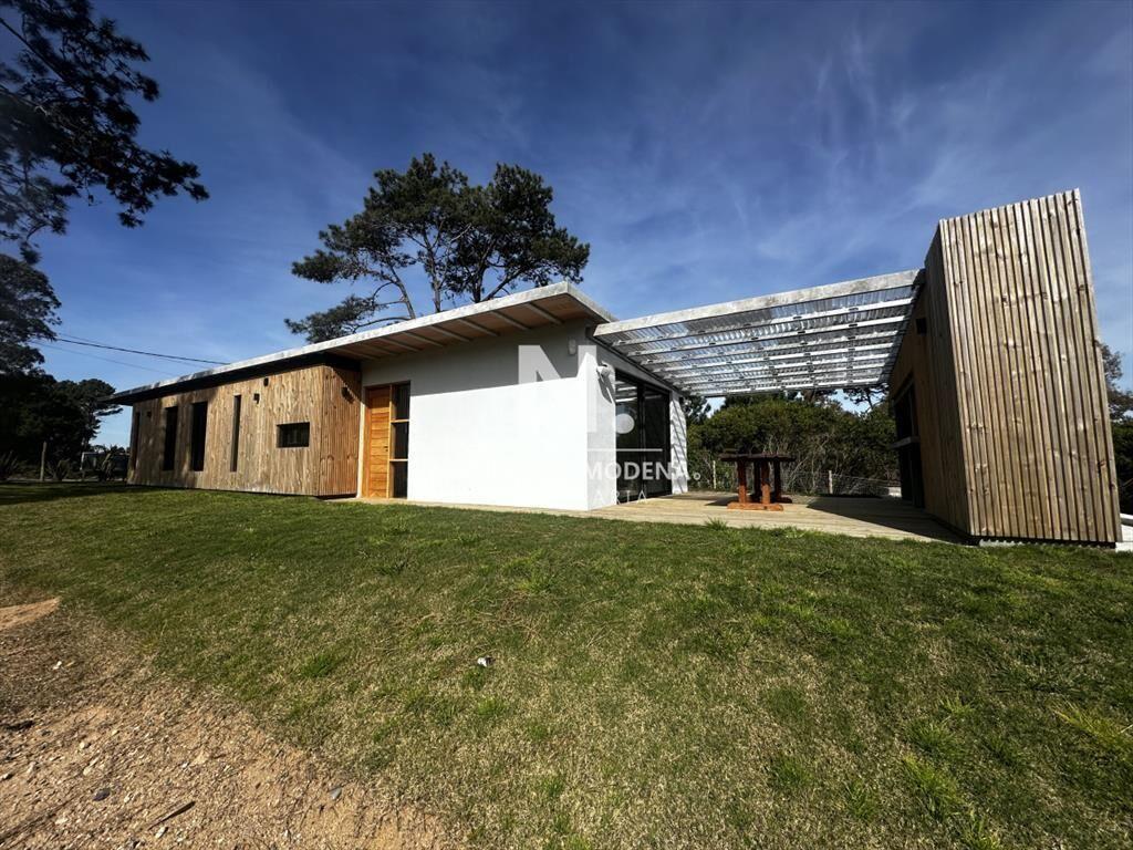 Venta casa a estrenar en barrio Club del lago