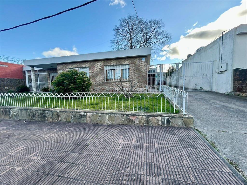 Venta de Casa con 3 dormitorios en Ciudad de la paz