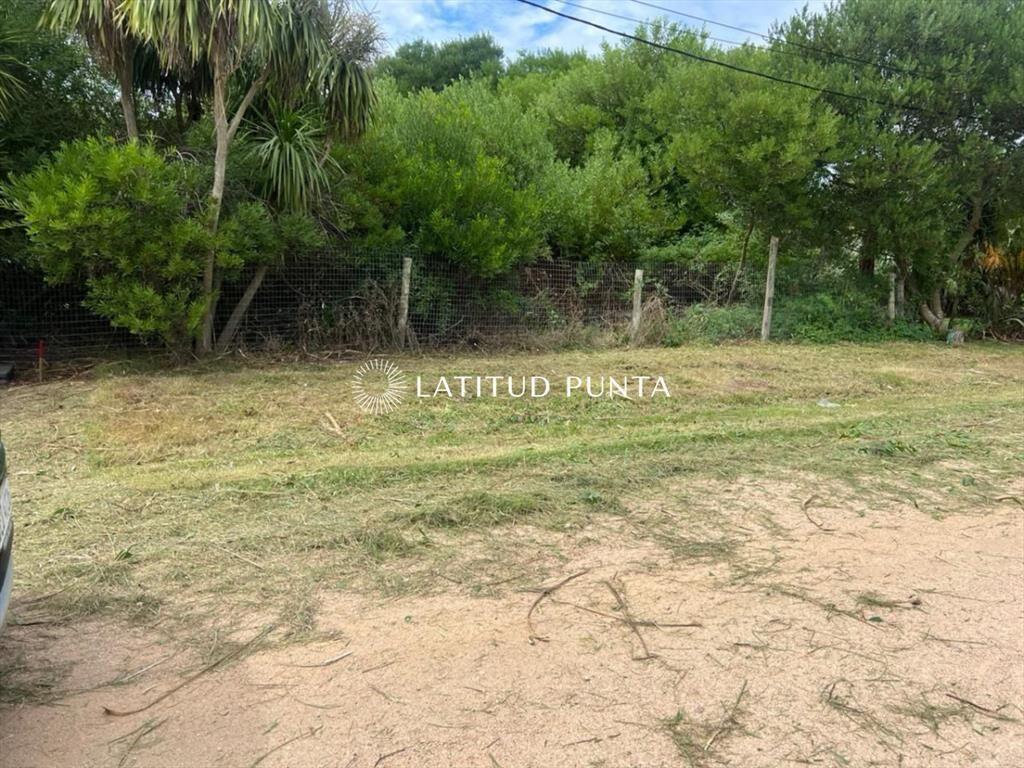 Terrenos en Altura a 2 km y medio de La Barra -