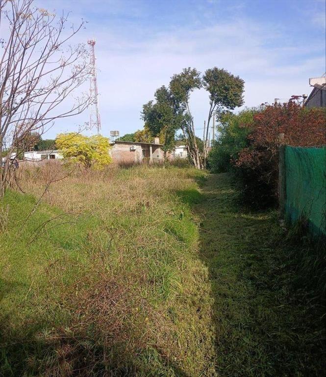 Terreno para desarrollo, casco viejo, salida a dos calles
