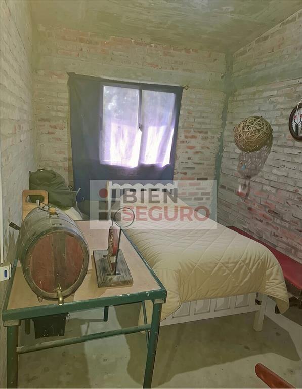 Sólida casa con gran terreno de 1.200 m², en venta en Las