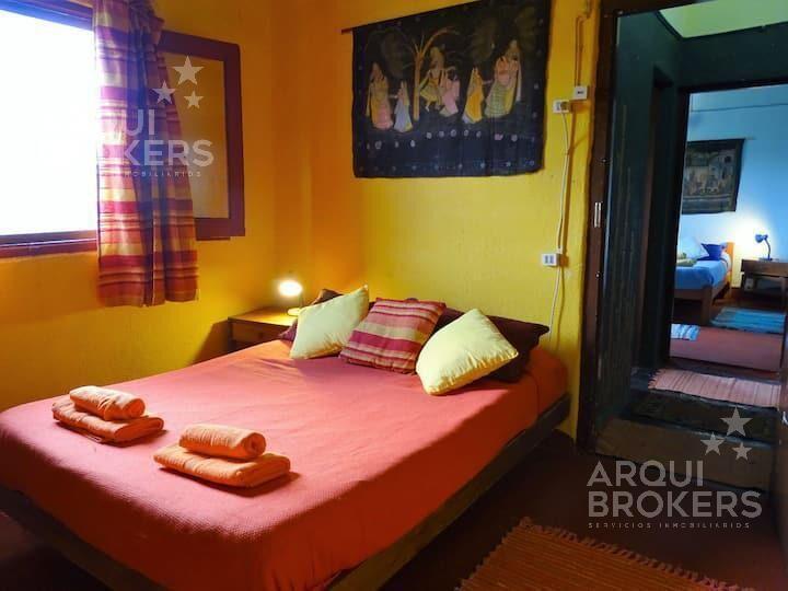 Casa de 4 dormitorios en venta en  Villa Serrana