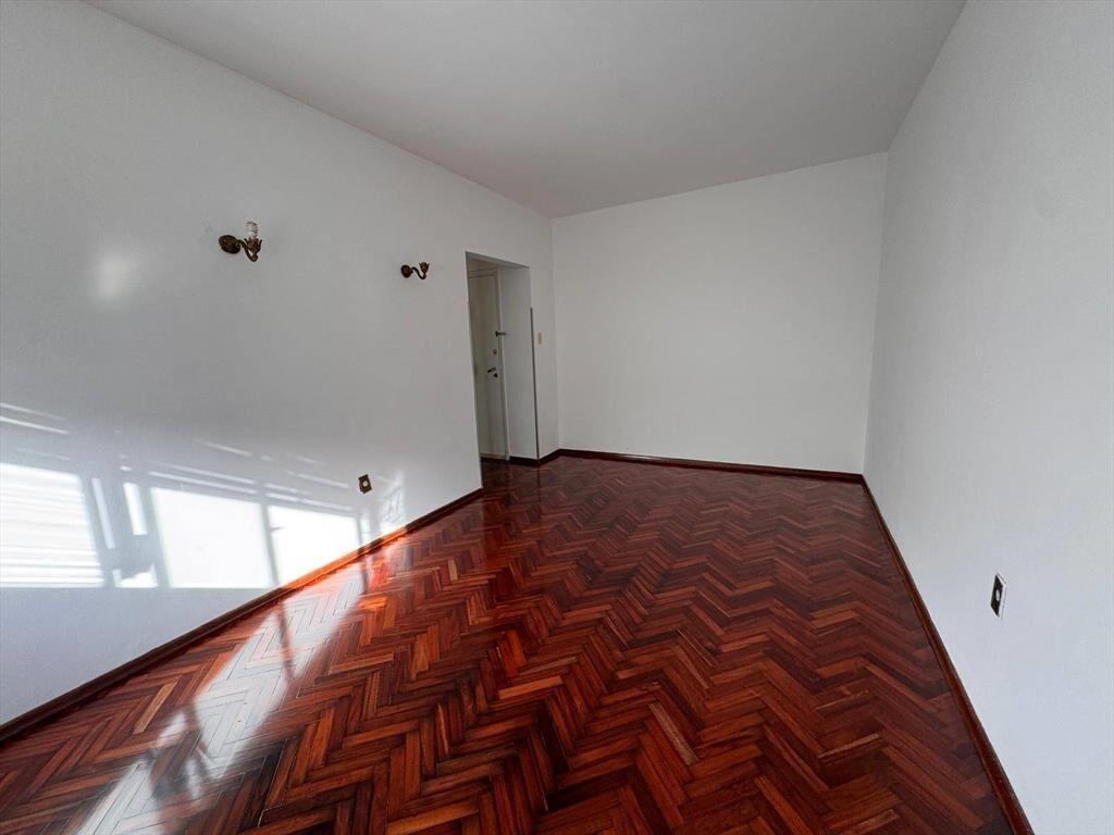 Alquiler de Apartamento en Francisco Caraballo con 2 dormito