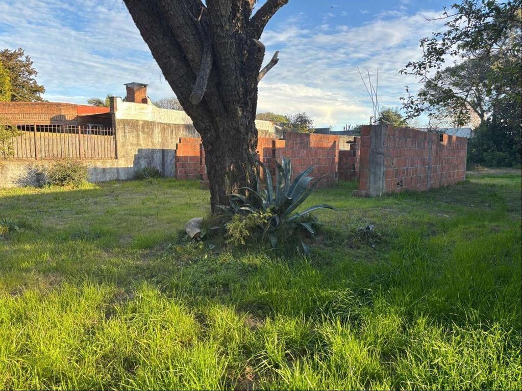 IDEAL EDIFICAR EN PROPIEDAD HORIZONTAL. TERRENO CON CONSTRU