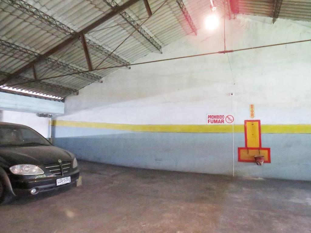 Venta Cochera excelente ubicación Colonia y Yaguarón