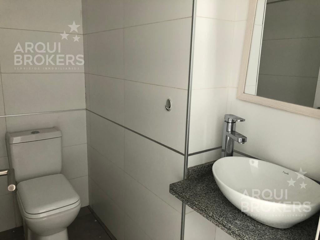 Venta oficina en Pocitos Nuevo - 215