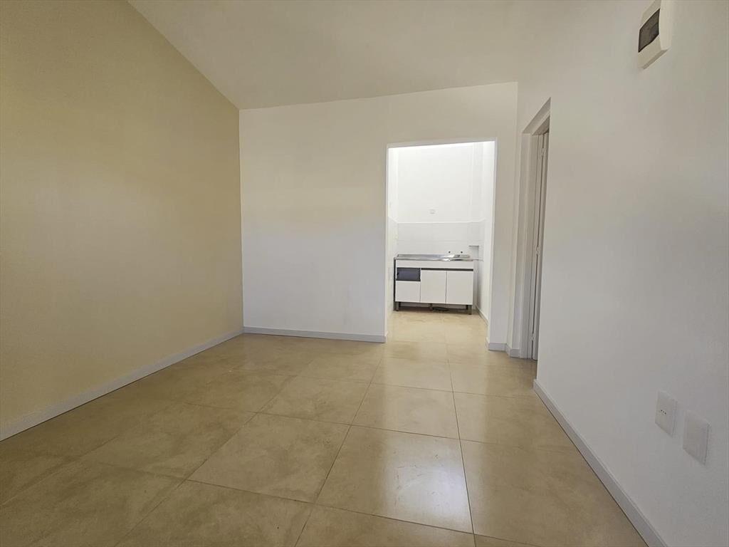 Alquiler apartamento de 1 dormitorio, planta baja- Carrasco