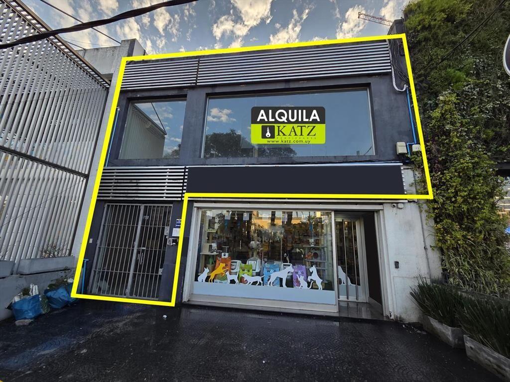 Ellauri frente Punta Carretas Shopping, local en planta alt