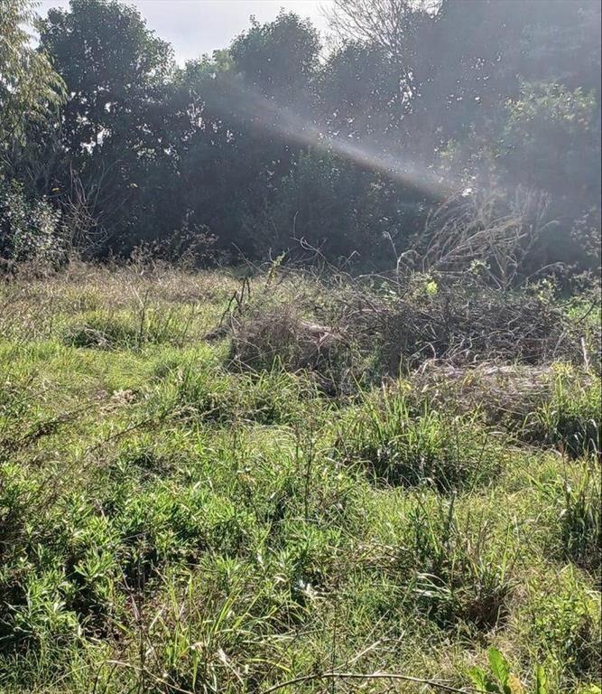 Terreno para desarrollo, casco viejo, salida a dos calles