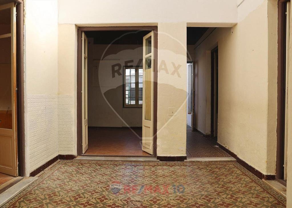 Amplia propiedad ideal para oficina o familia