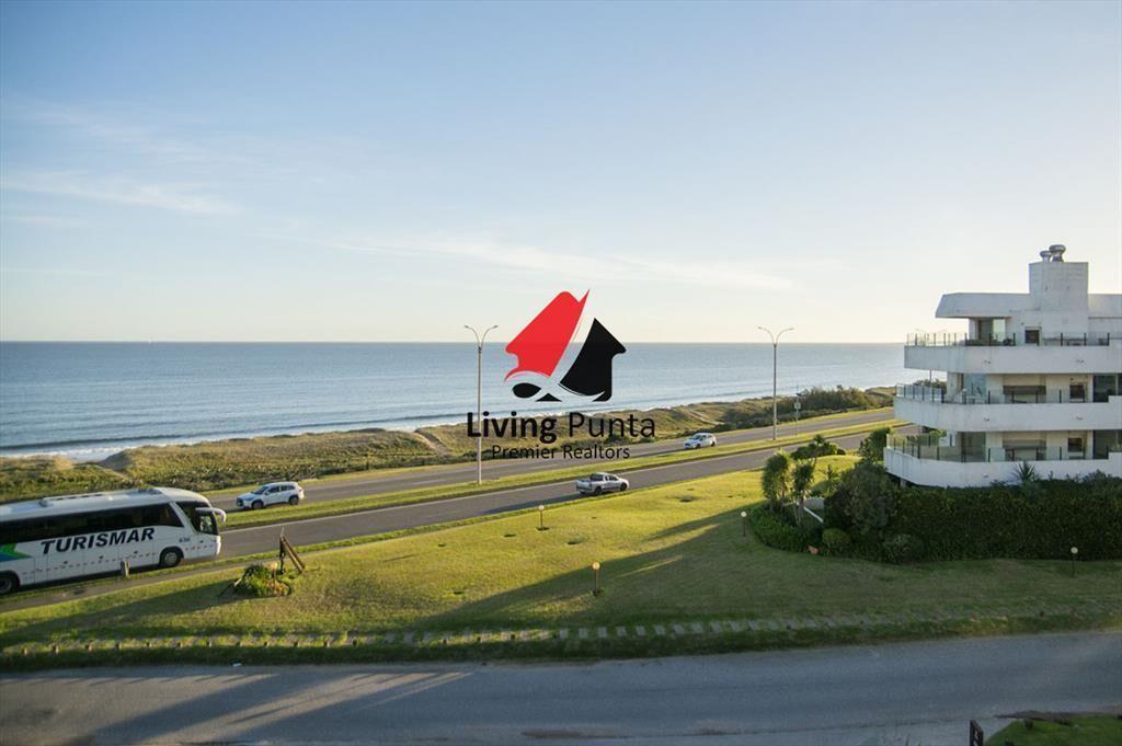 Departamento de 2 suites + depedencia en venta al