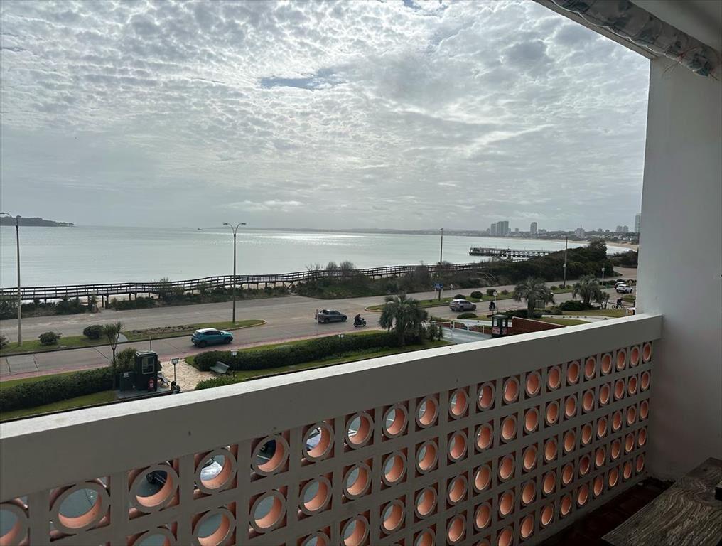 PRECIO DE REMTE . Frente al mar. PROX GORLERO