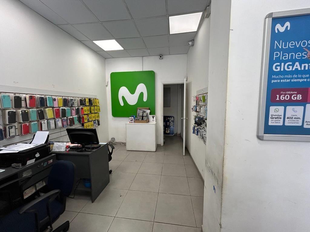 Alquiler - Local Comercial en excelente punto de la Unión -