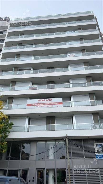 Venta local comercial en Tres Cruces - 001