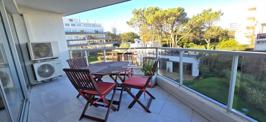 Apartamento 3 dormitorios frente al mar