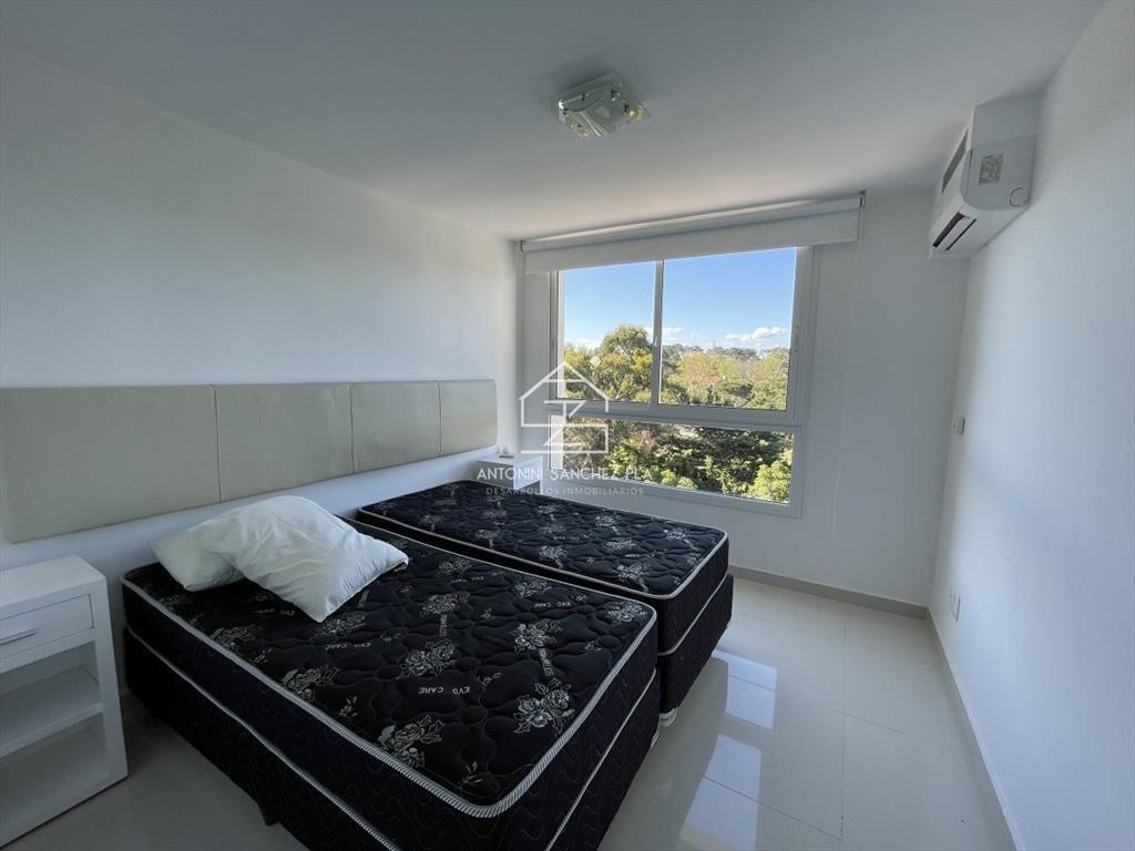 FRENTE AL MAR, 3 DORMITORIOS, 2 BAÑOS,  EN VENTA , PUNTA D