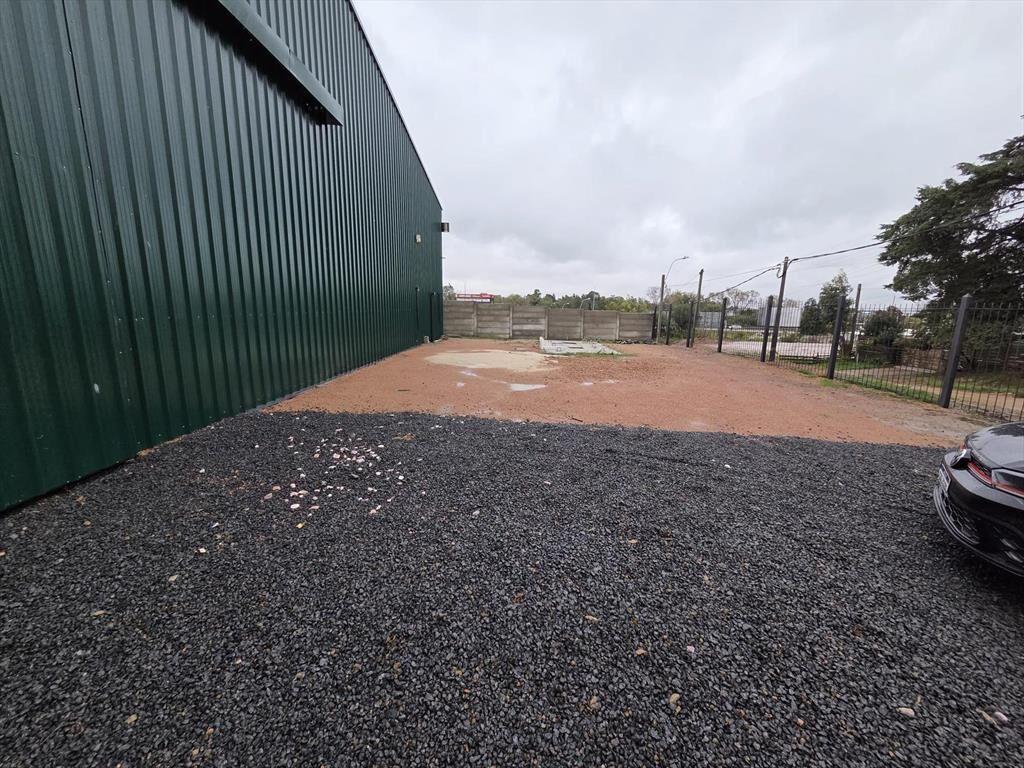 Ruta 102 y 101, 750m2 a estrenar, entrada de contenedores!!