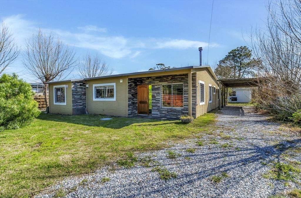 VENTA CASA 3 DORMITORIOS LAS FLORES PIRIAPOLIS