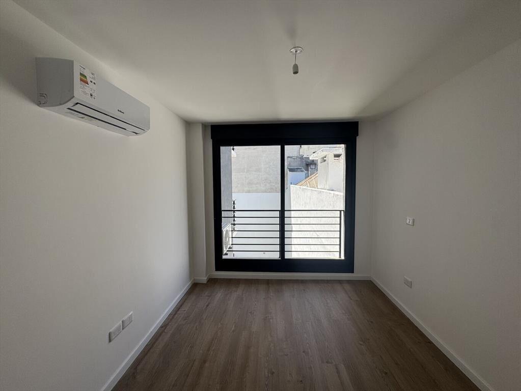 APARTAMWENTO DE 1 DORMITORIO EN EDIFICIO QUE SE DESTACA POR