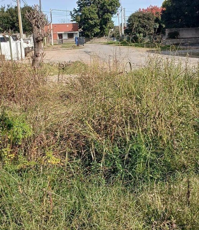 Terreno para desarrollo, casco viejo, salida a dos calles