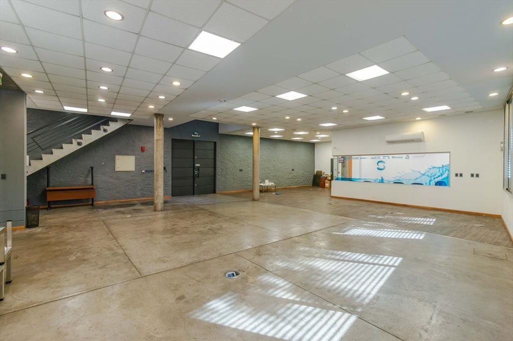 VENTA DE LOCAL COMERCIAL CON DEPOSITO