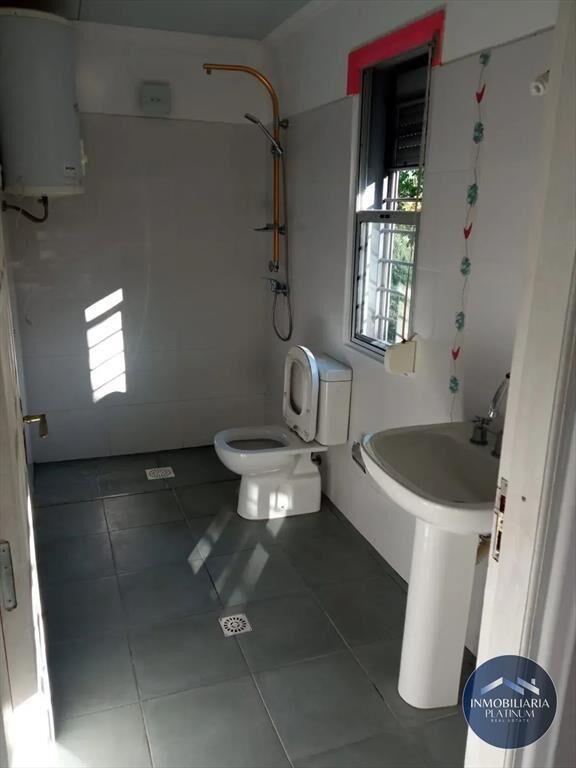 Casa en venta 4 dormitorios y piscina c/cochera en La Fl...