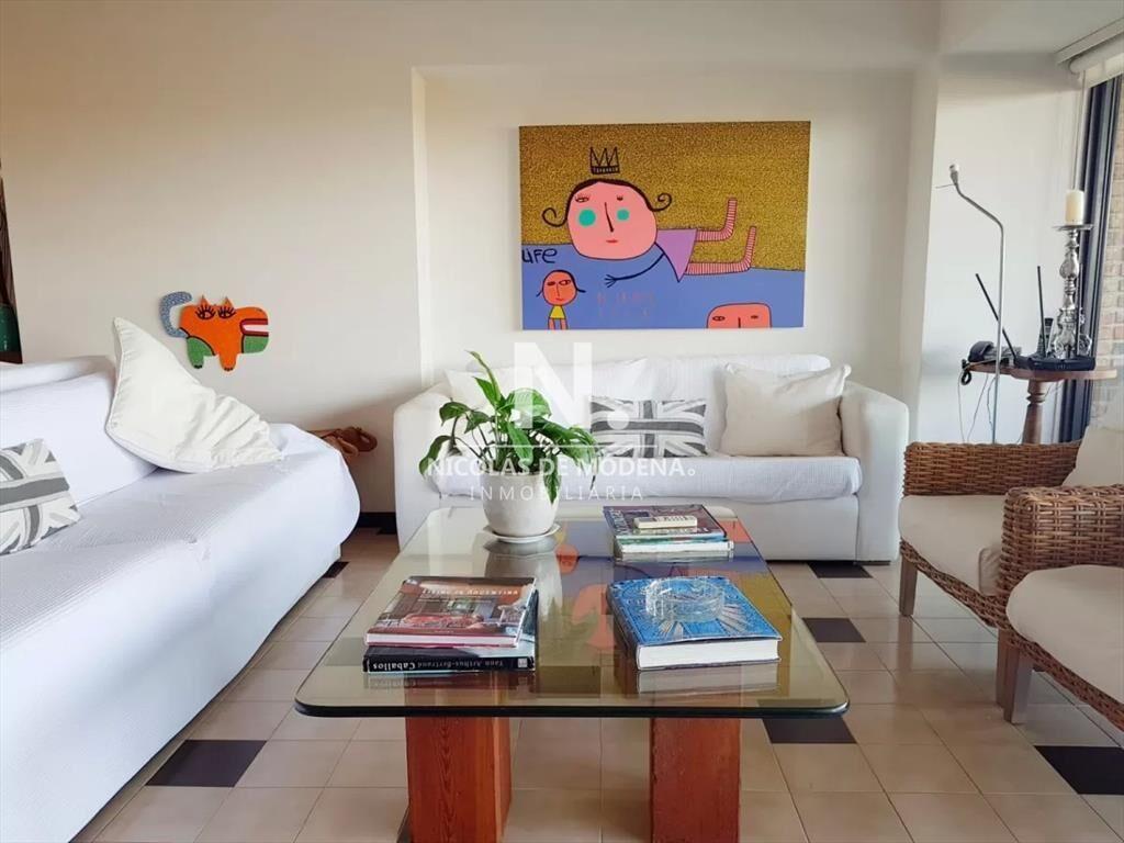 Departamento en Venta de 2 dormitorios y medio al
