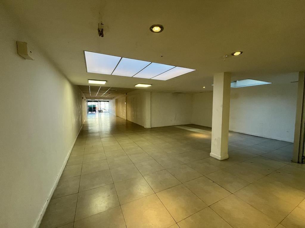 Alquiler local 8 Octubre y Forteza BAJO DE PRECIO