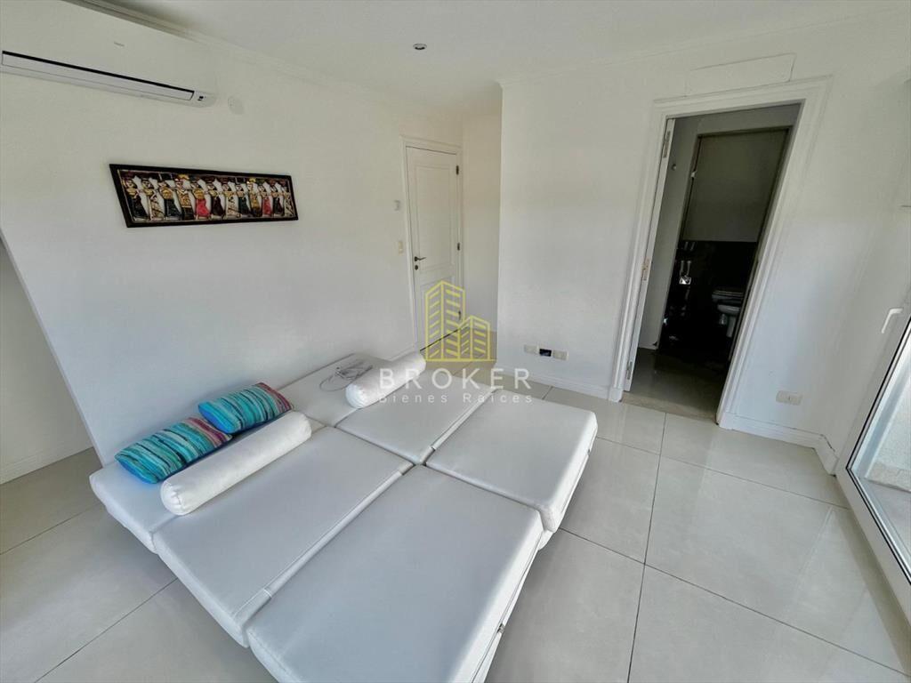 .penthouse con barbacoa propiaa0