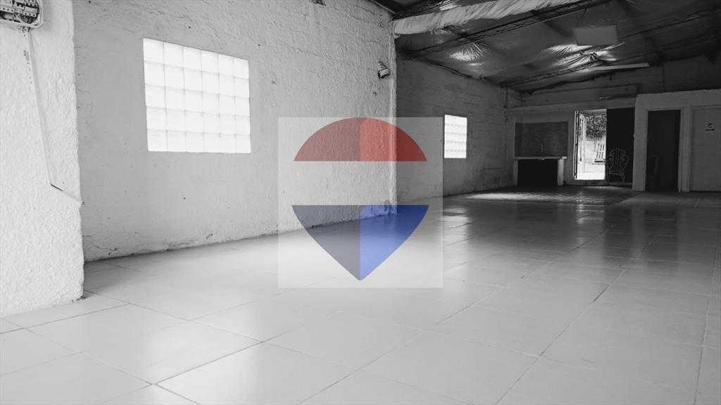 Alquiler Local 129 m² + Espacio Verde en Pando