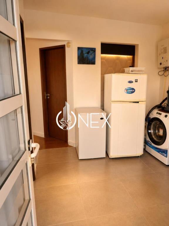 Venta monoambiente con dormitorio definido en primera líne