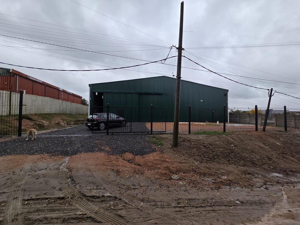 Ruta 102 y 101, 750m2 a estrenar, entrada de contenedores!!