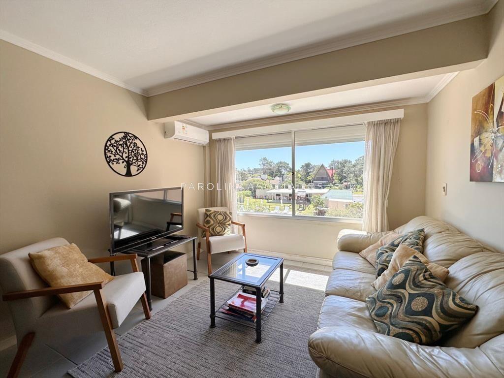 Departamento En Venta De 1 Dormitorio y Medio En Pinares Pu