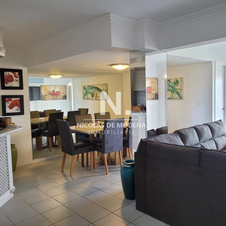 Vende apartamento de 3 Dormitorios en Pinares Punta del Est