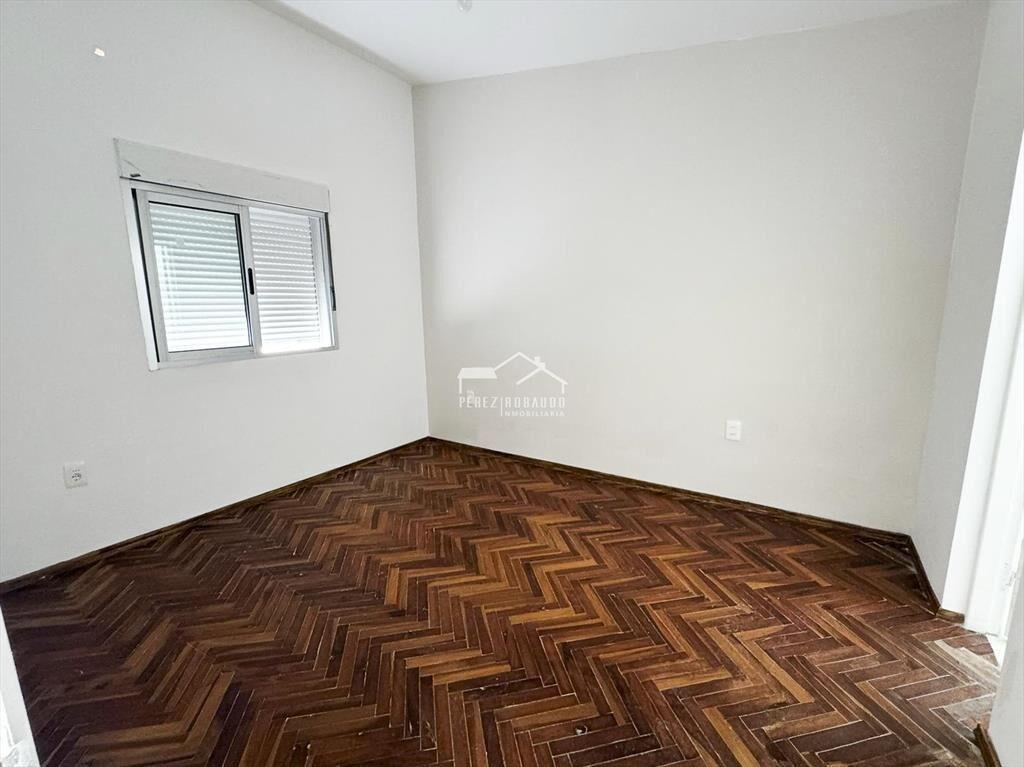 Alquiler apartamento de 1 dormitorio, planta baja- Carrasco