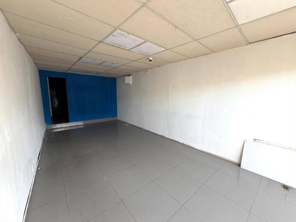 Alquiler de Local comercial en Avd. Agraciada con 80 Mts2 en