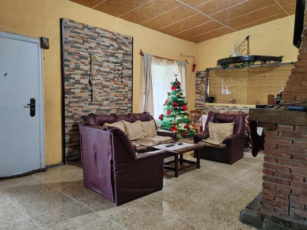 Venta terreno y gran Casa 4 dorm. Barros Blancos