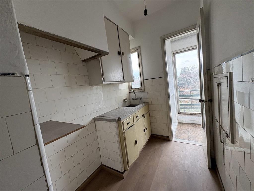 Alquiler  Apartamento al frente con un dormitorio y terraza