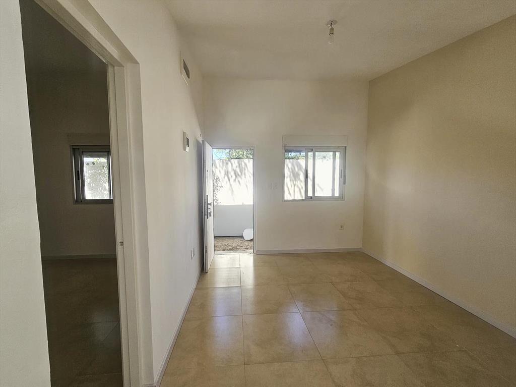 Alquiler apartamento de 1 dormitorio, planta baja- Carrasco
