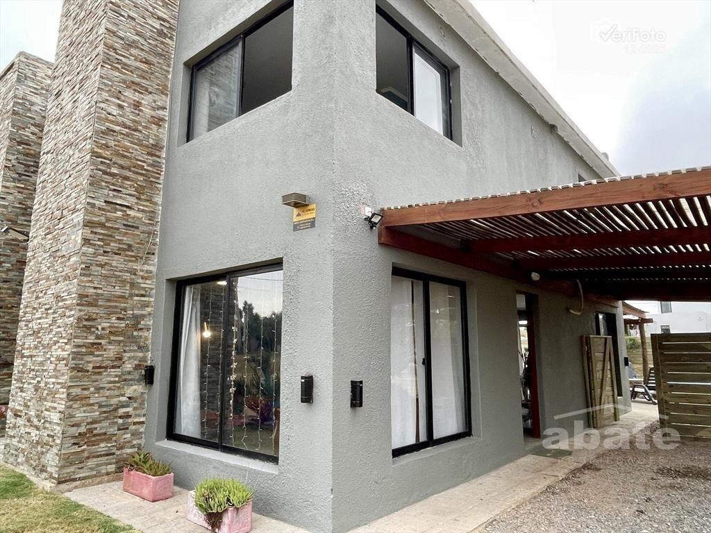 Venta de 2 Casas en Punta del Diablo