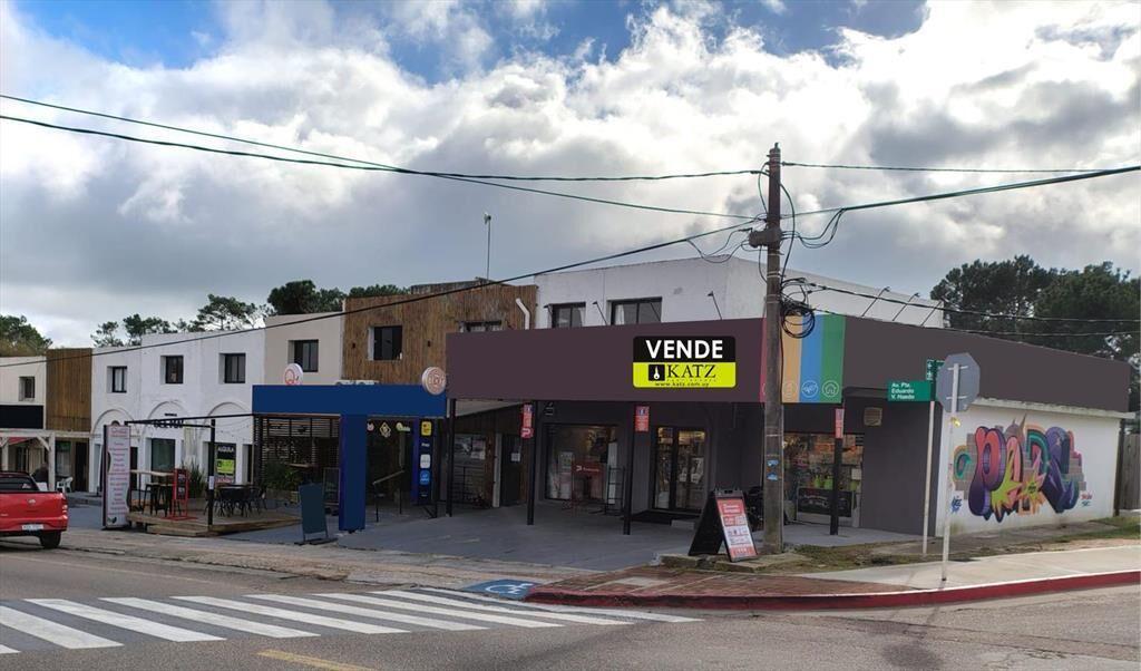 Ruta 10, gran esquina  corazón de la Barra, 9 mts de frente