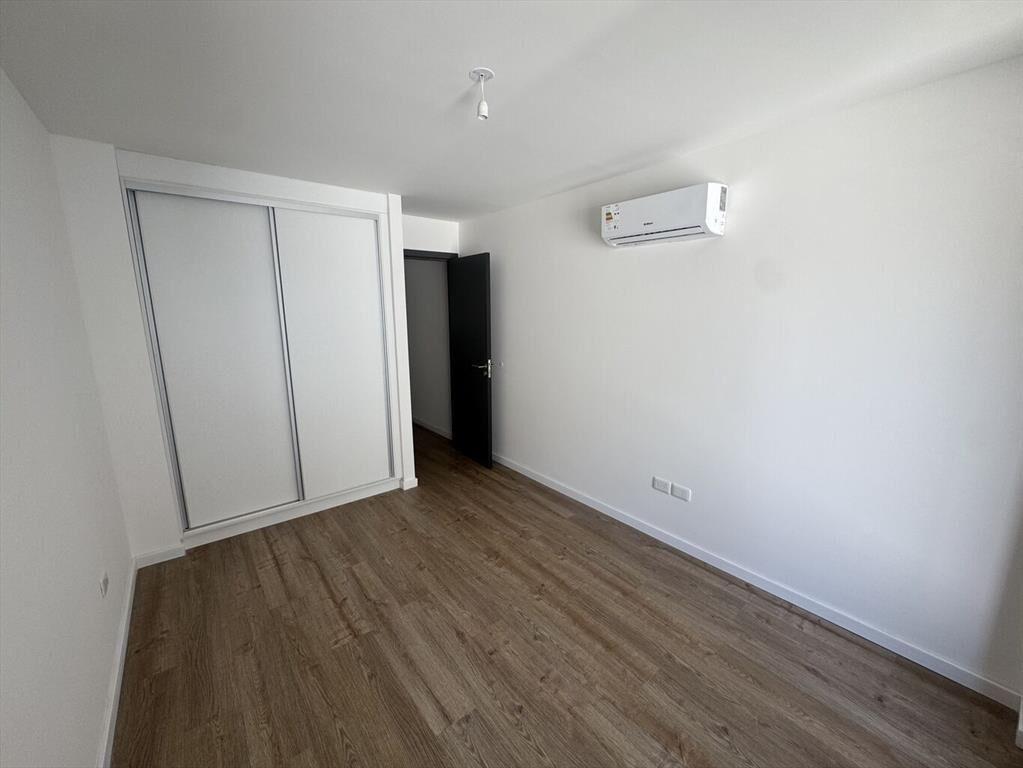 APARTAMWENTO DE 1 DORMITORIO EN EDIFICIO QUE SE DESTACA POR